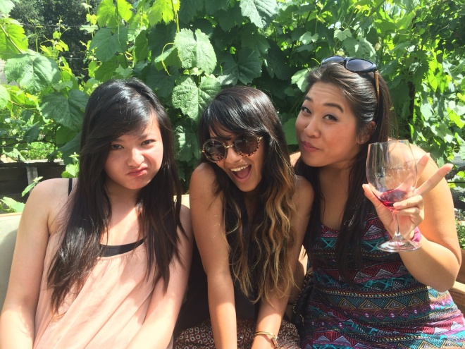 Napa Valley wine tasting with a few of the bests! Gotta throw the peace sign up with the wine glass. #classy